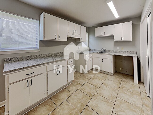Building Photo - 3 br, 1 bath House - 4193 Deerland St