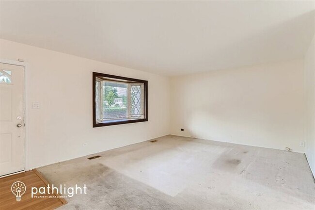 Building Photo - 1702 Park Dr, Schaumburg, IL, 60194