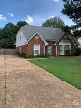 Building Photo - 4834 Sturbridge Ln