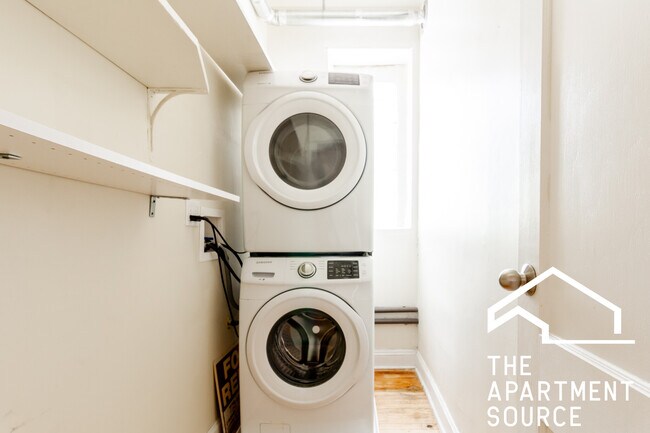 Building Photo - 2734 W 18th St