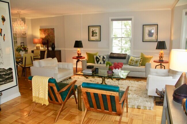 Building Photo - 5 Salem Ln