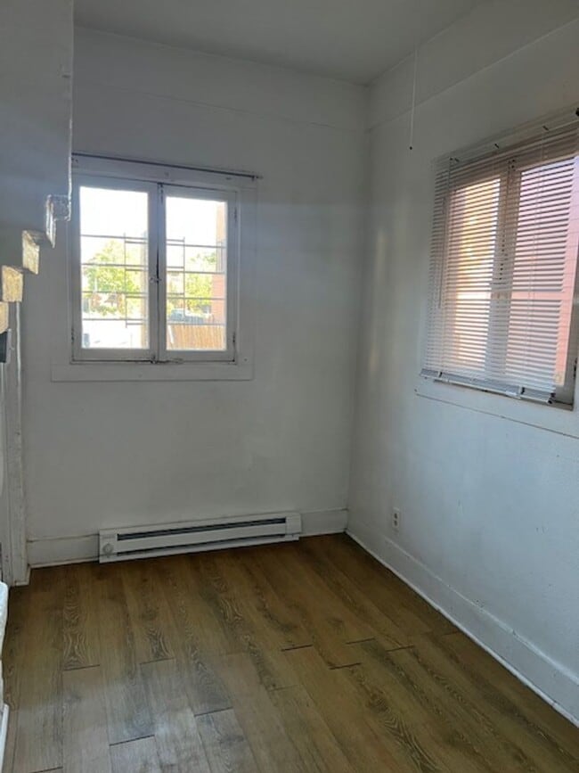 Foto del edificio - 2 Bedroom Apartment on Main Level in Victo...