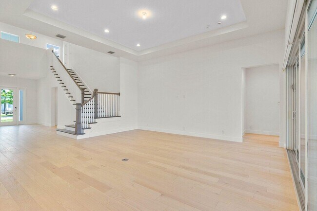 Foto del edificio - 9237 Crestview Cir
