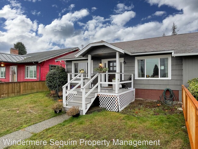 Building Photo - 3 br, 2 bath House - 316 W. 14th Street