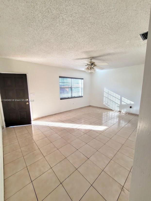 Foto del edificio - 4911 SW 140th Terrace