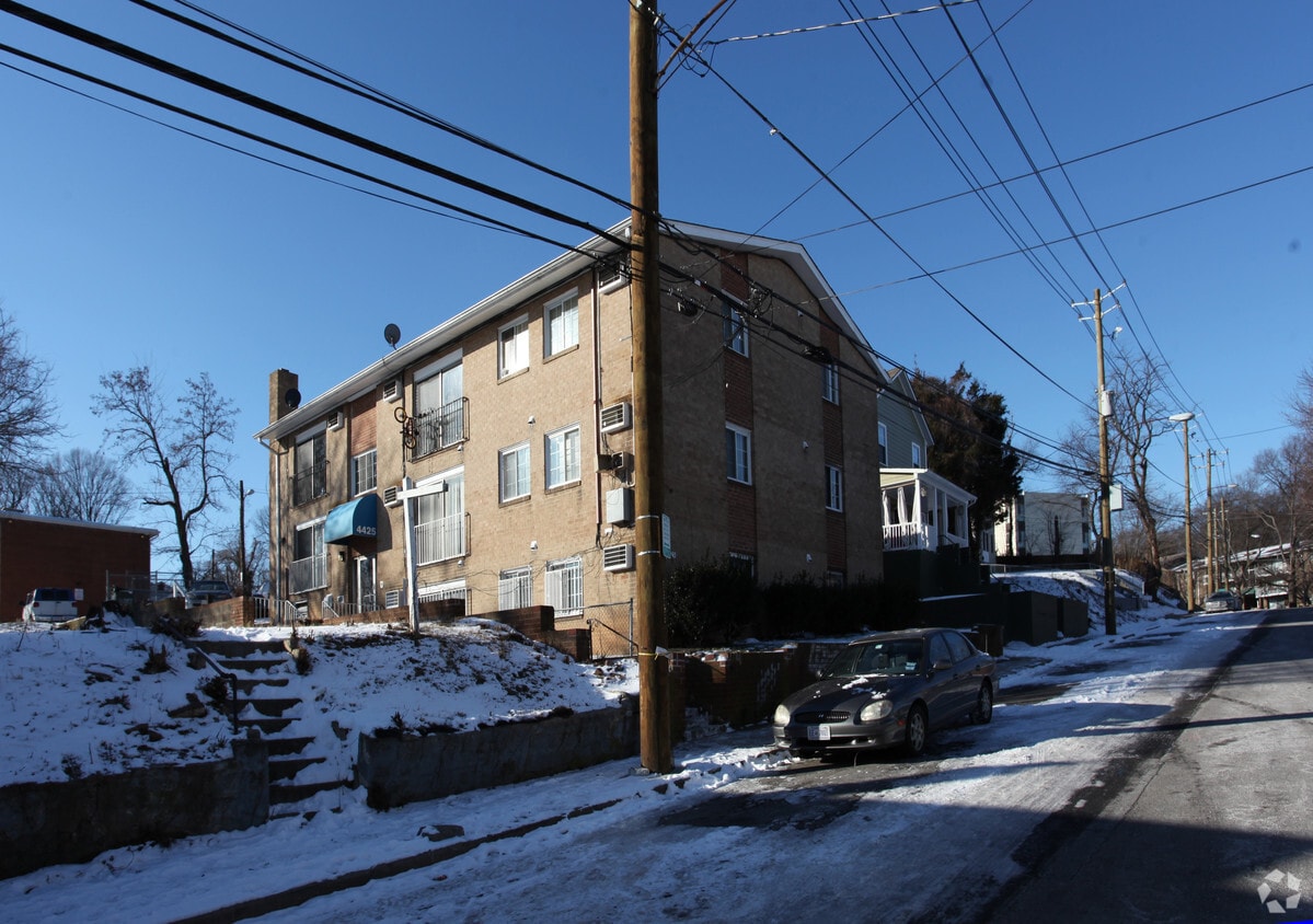 Building Photo - 4425 A St SE