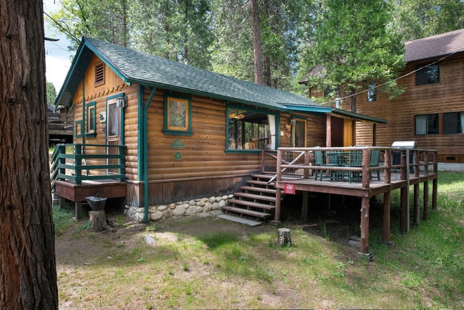 Building Photo - 8039 Chipmunk Hollow