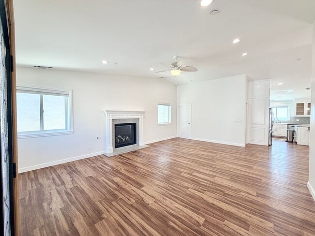 Building Photo - 5544 Crestone Ct
