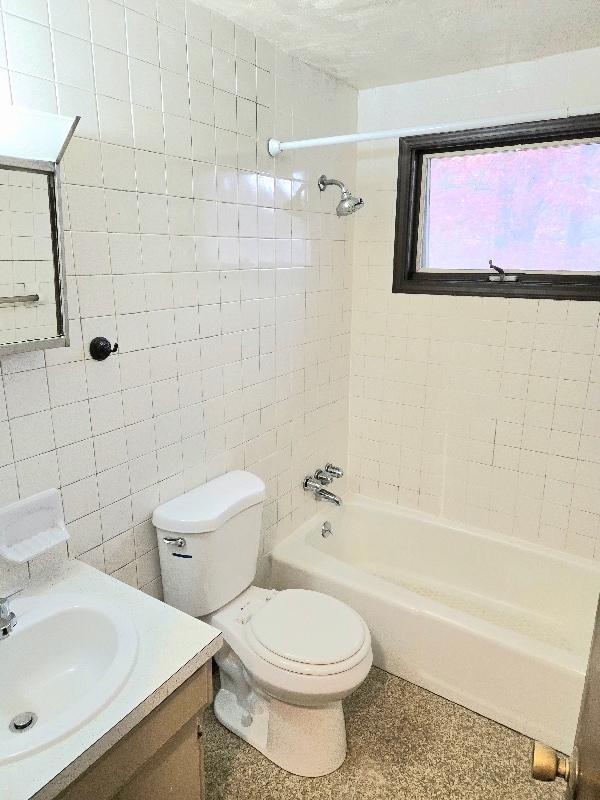 Foto del edificio - 8260 Southern Blvd