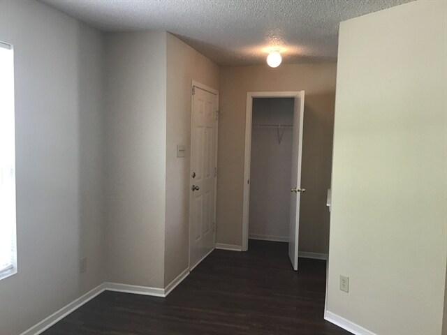 Foto del edificio - 14438 Banister Dr