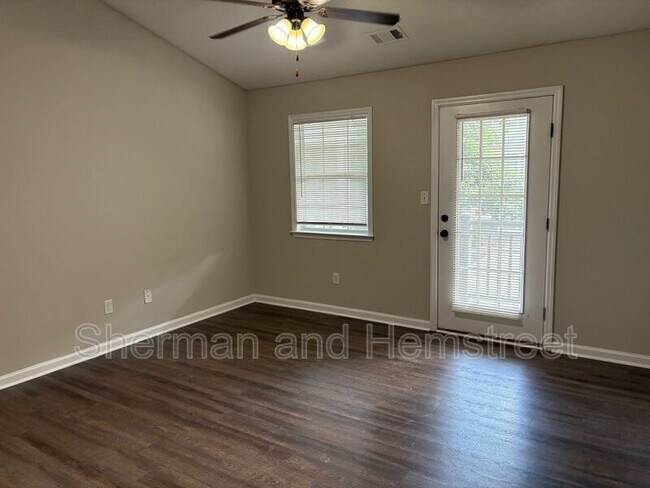 Building Photo - 3101 London Ct SW