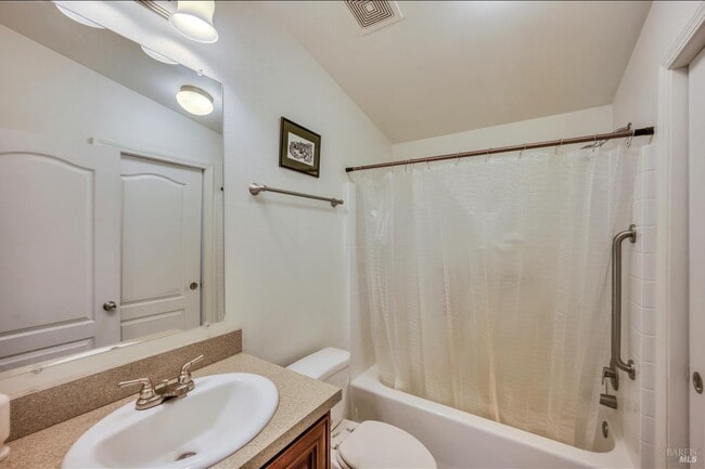 Foto del edificio - 1623 Whitehall Ln