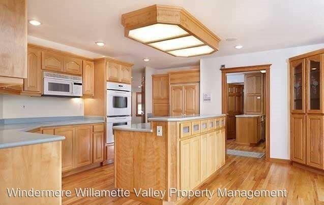 Building Photo - 5 br, 4.5 bath House - 2709 Chapel Drive