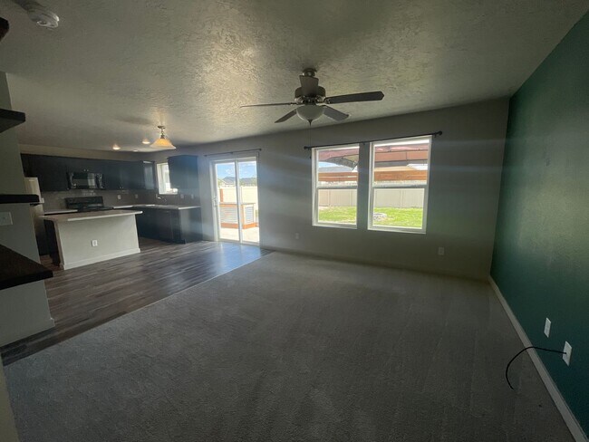 Building Photo - Charming 3-Bedroom Home in Nampa with a St...