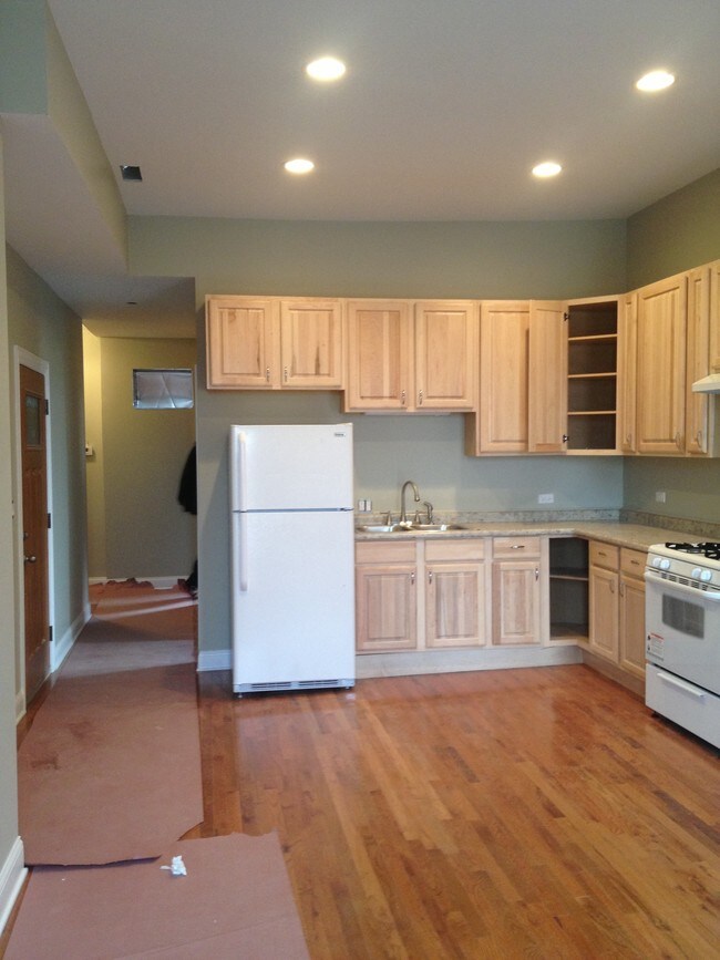 Foto del edificio - 903 W 35th St