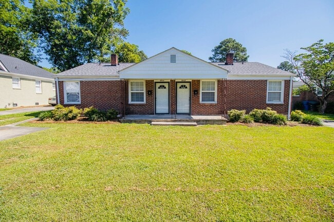 Foto del edificio - Charming 2-Bedroom Duplex in Rosewood – Available July 2026!