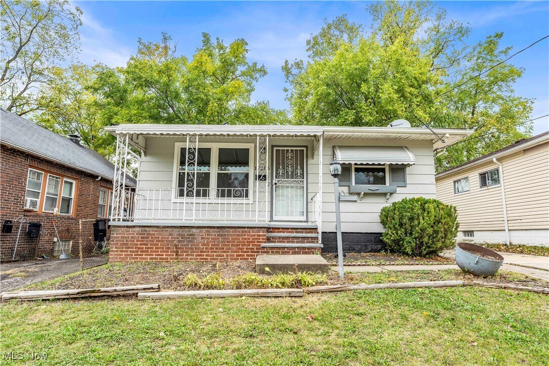 Foto principal - 17205 Lipton Ave
