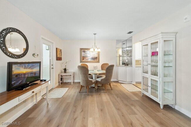 Foto del edificio - 1065 Gulf Shore Blvd N