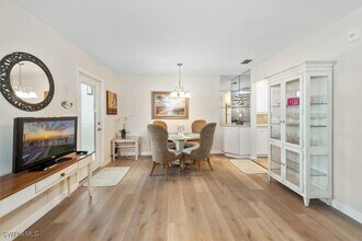 Building Photo - 1065 Gulf Shore Blvd N