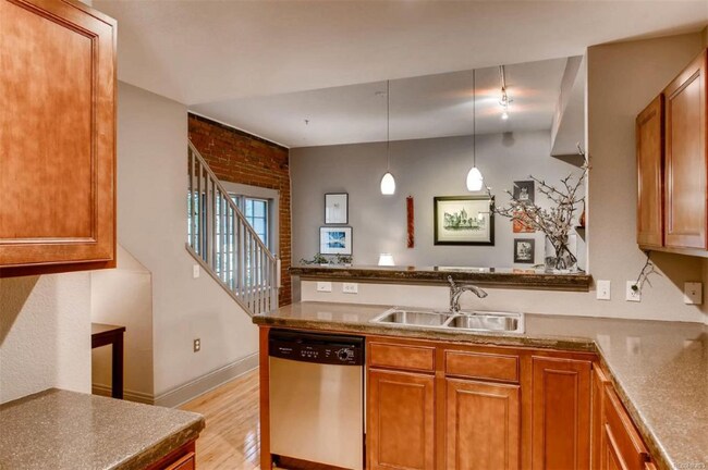 Building Photo - 3211 Zuni St