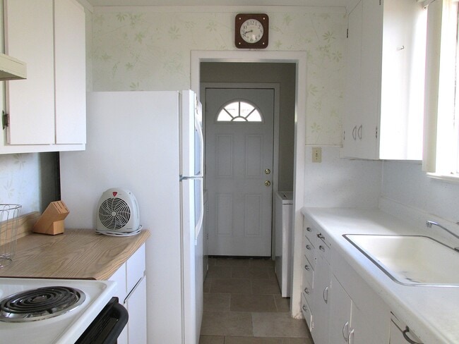 Foto del edificio - 500 W Vananda Ave