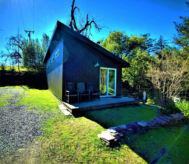 Foto del edificio - 4800 Muniz Ranch Rd