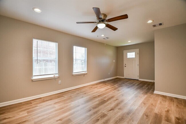 Foto del edificio - 4341 Alvin St