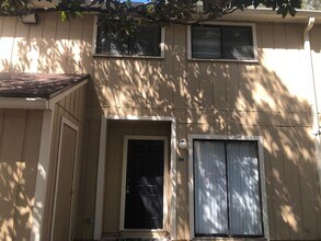 Building Photo - 507 NW 39th Rd