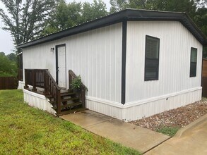 Building Photo - 193 Macedonia Rd