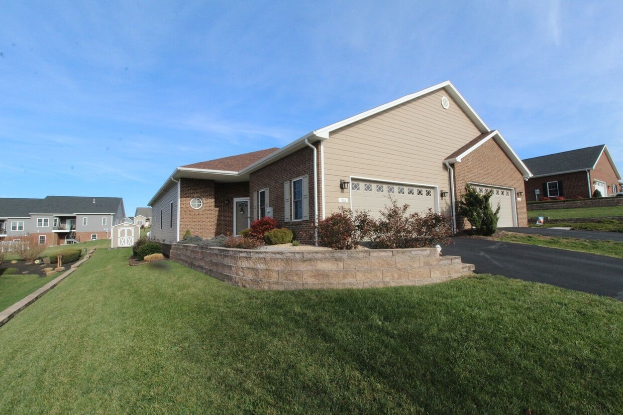 106 Hollen Mill Ct, Bridgewater, VA 22812 House Rental in Bridgewater