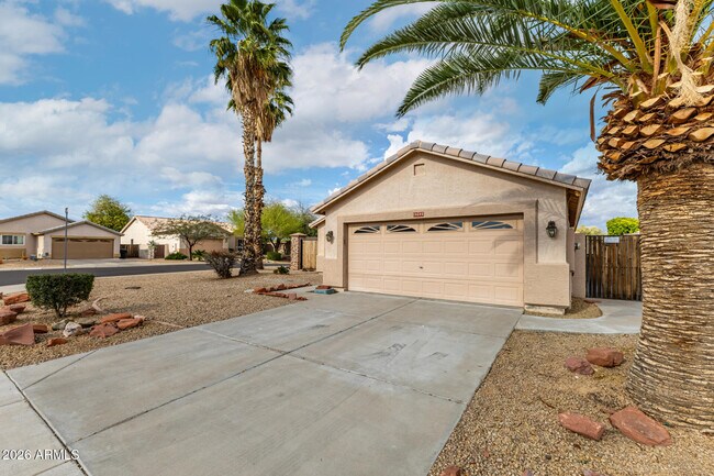 Building Photo - 16243 N Oachs Dr