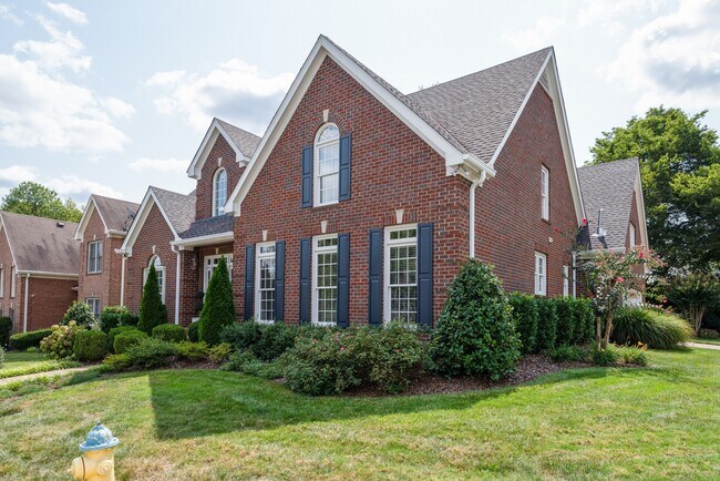 Building Photo - 225 Polk Pl Dr