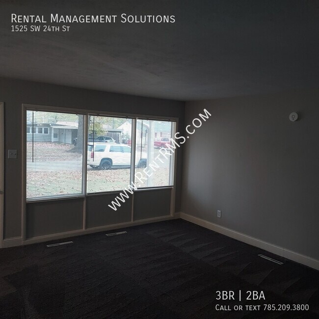 Building Photo - **MINUTES FROM WASHBURN UNIVERSITY**1525 S...