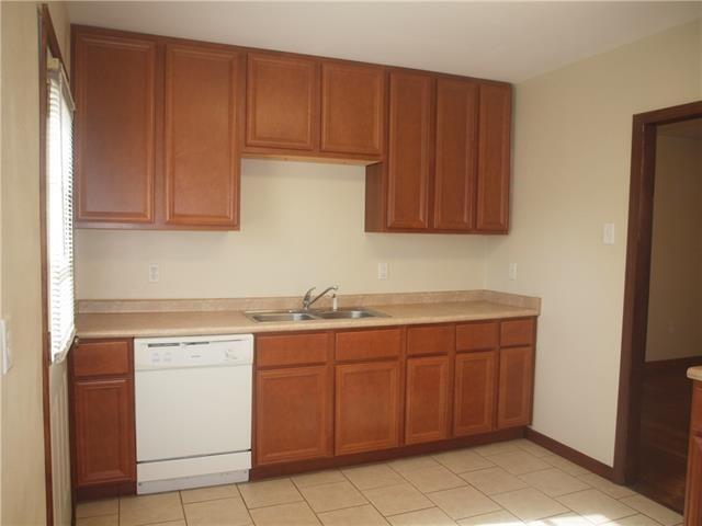 Foto del edificio - 281 Anthony Ave