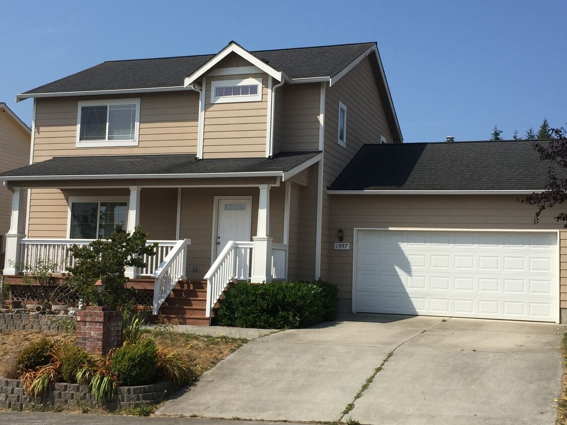 Primary Photo - ***PENDING APPLICATION*** Lovely 3 Bedroom...
