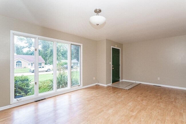 Foto del edificio - 809 Huntington Blvd