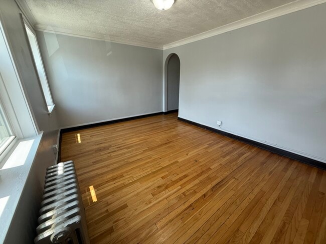 Building Photo - 5912 W 26th St