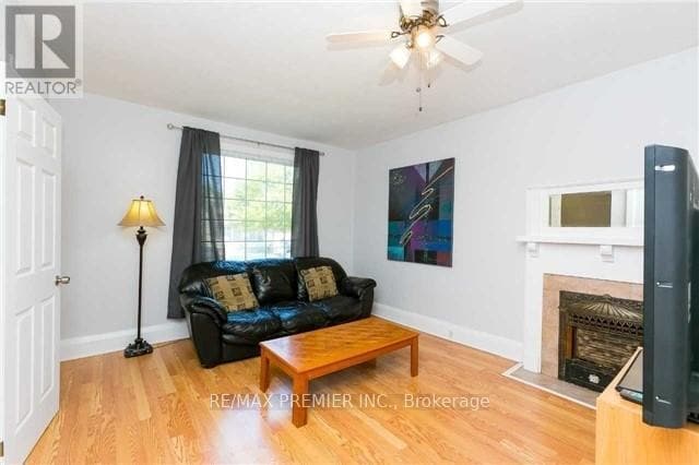 Building Photo - 34 Brownville Ave