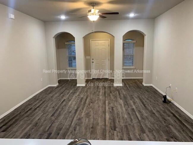 Building Photo - 4205 SW Lenox Ave