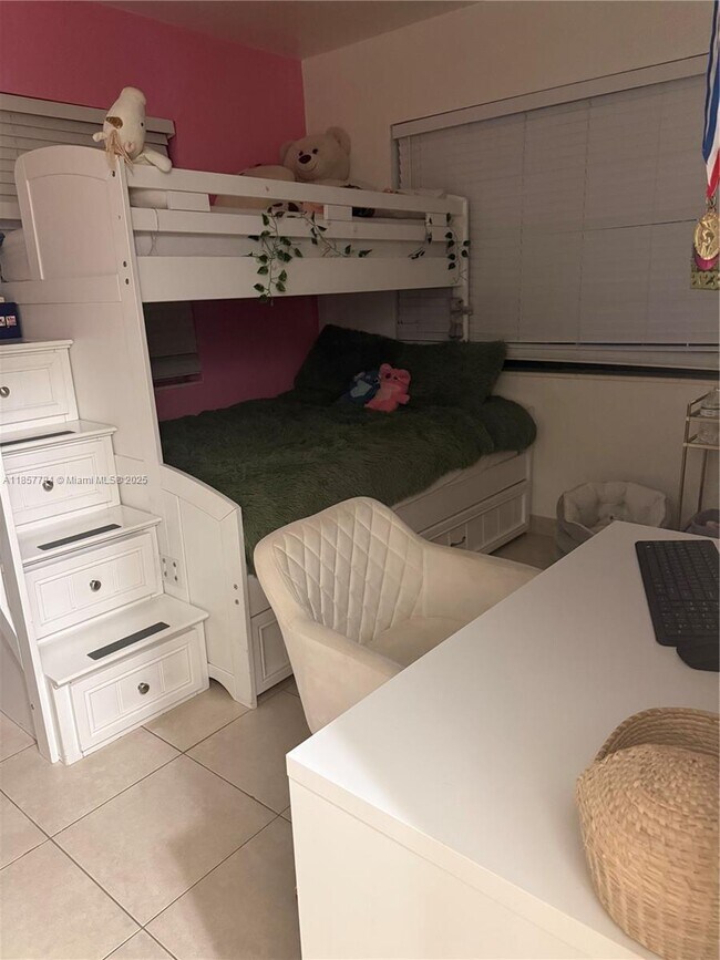 Foto del edificio - 700 83rd St