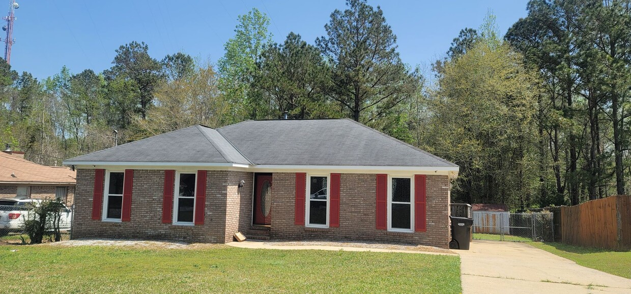 Primary Photo - 798 Omega Dr