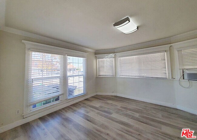 Foto del edificio - 140 Serrano Ave