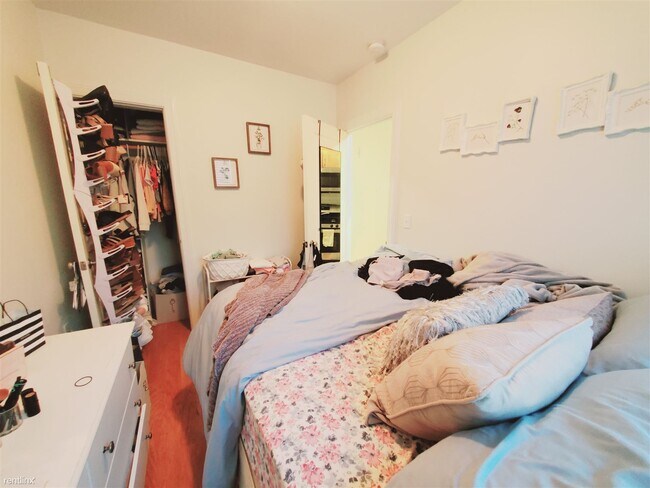 Building Photo - 1 br, 1 bath Condo - 28 1st St Apt 2