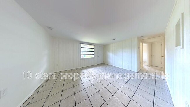 Building Photo - 14716 64th St N