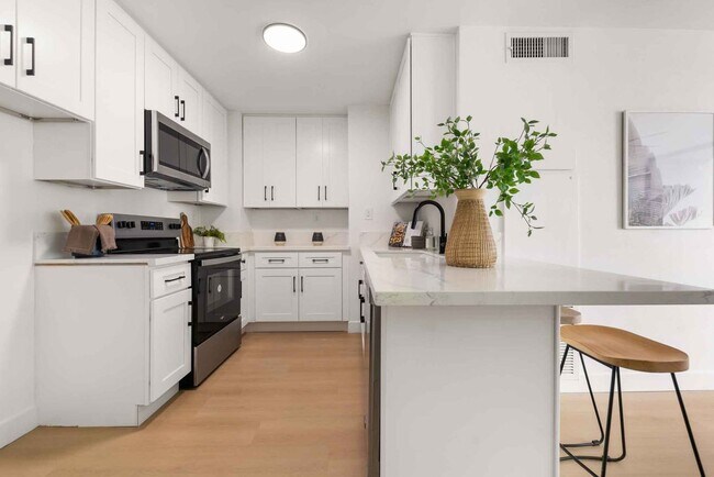 Foto del edificio - 1750 E Ocean Blvd