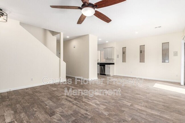 Foto del edificio - 22011 N 30th Ln