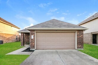 Building Photo - 906 Ember Wood Ct