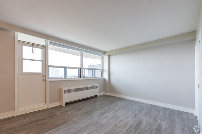 Bachelor - 433SF - Kitchen - Sunset Tower - 200 James Avenue
