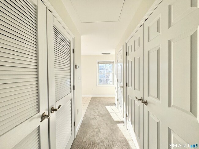 Foto del edificio - 54 Fairgate Dr