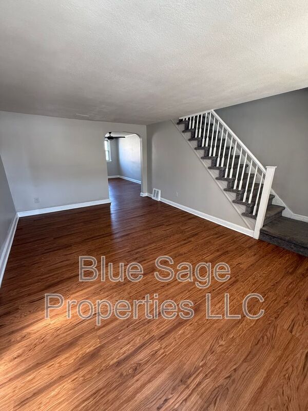 Photo - 319 S Church St House